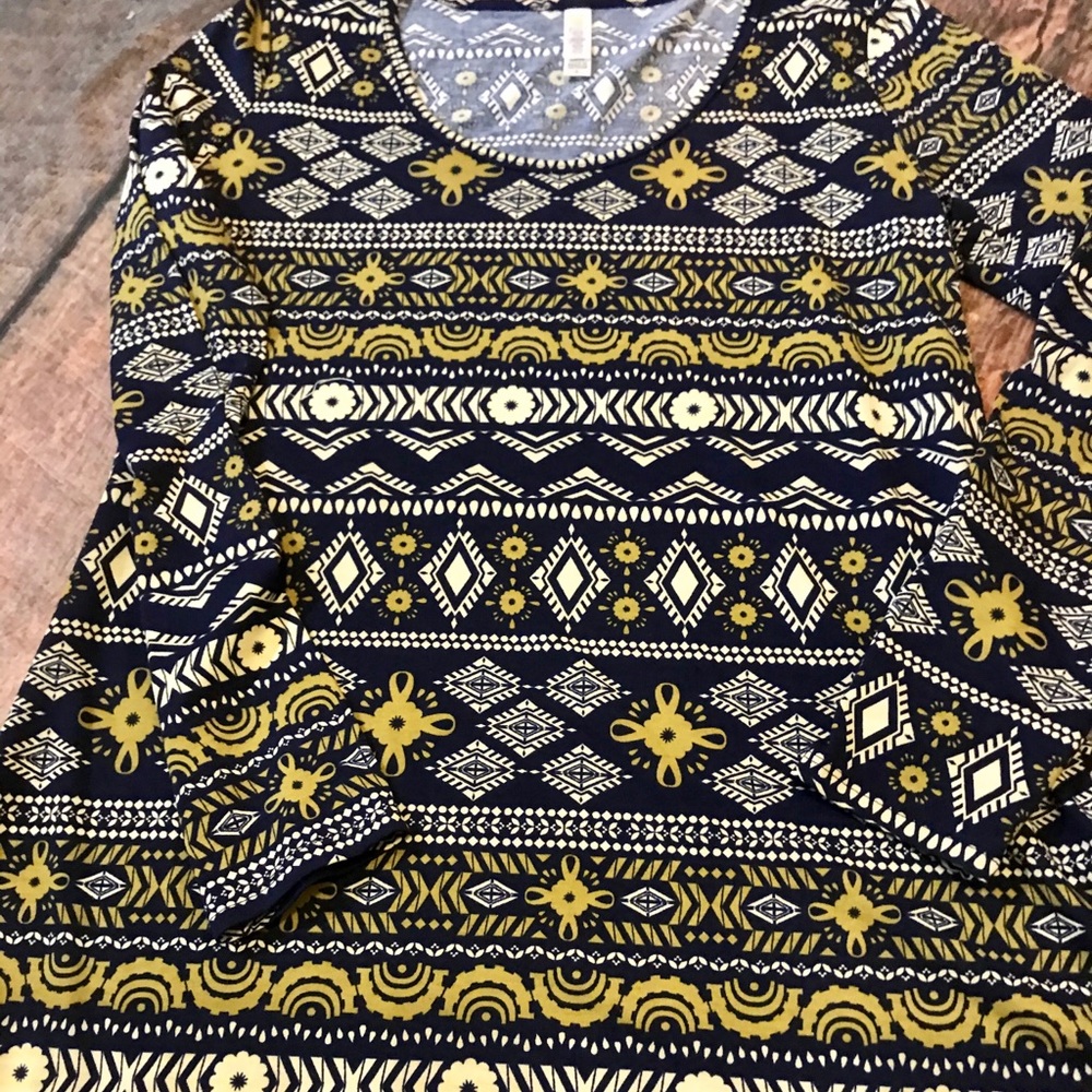 Lularoe Aztec/Tribal Lynnae - NWOT